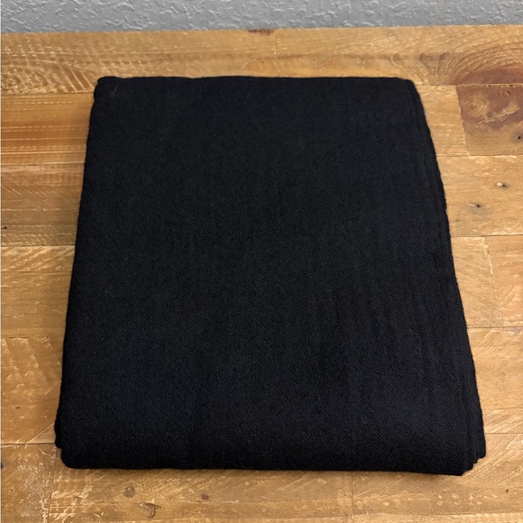 Amicale Cashmere Midnight Black Wrap - Picture 2 of 9